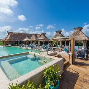 4* Hotel Naay Curamoria Collection