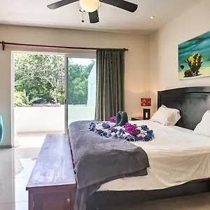 Casa Esmeralda With Pool Access And Furnished Patio! Villa